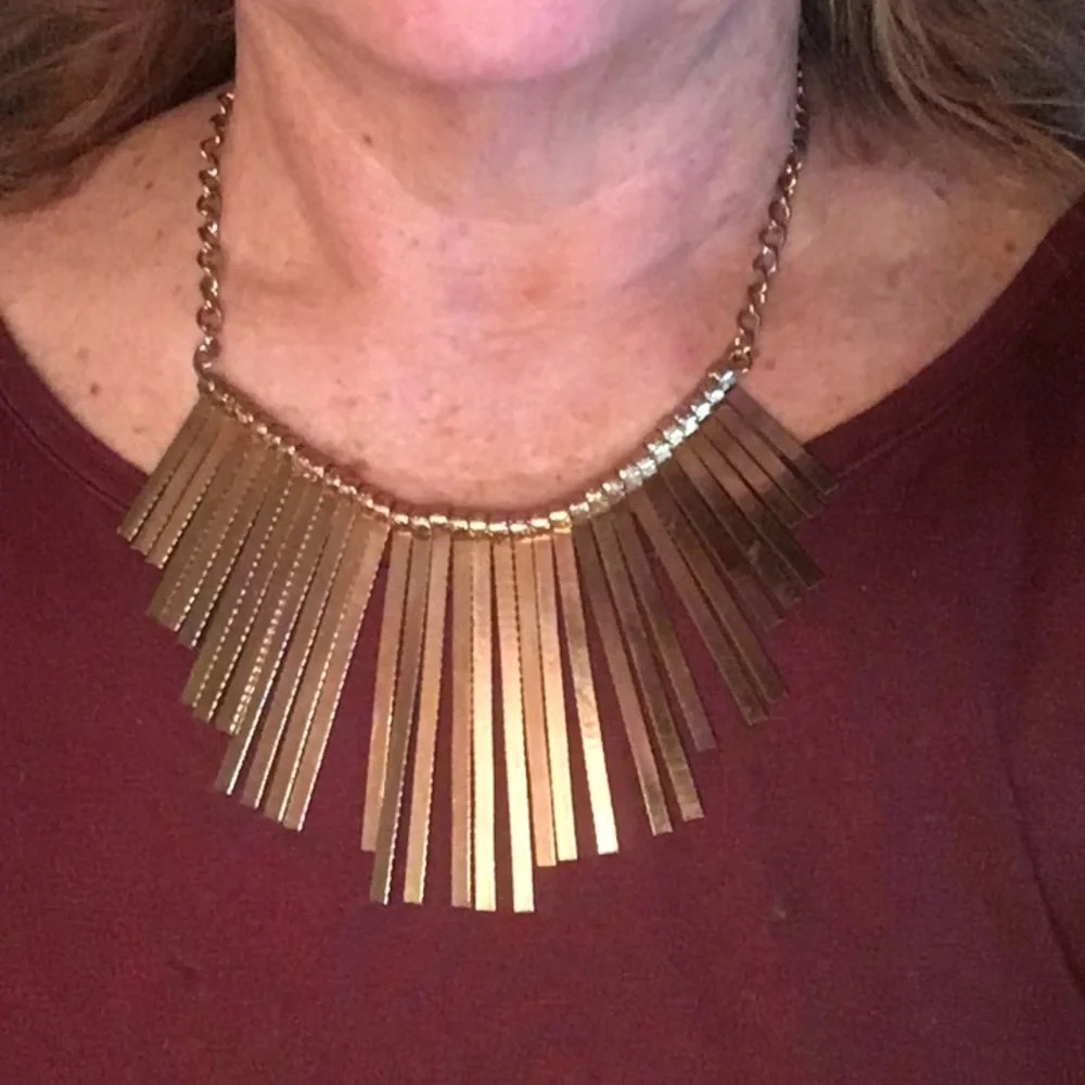 Gold tone Statement Necklace 20”